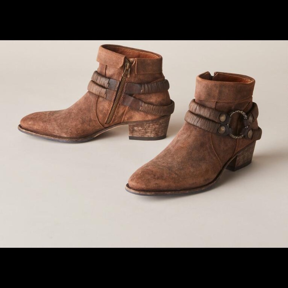 Sundance Elida Boots/ Dark Brown